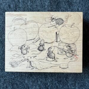 Getting Spooky House Mouse Rubber Stamp Stampa Rosa Halloween